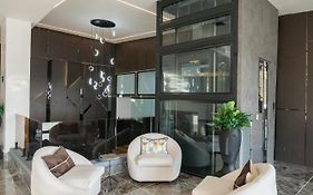 lovera hotel